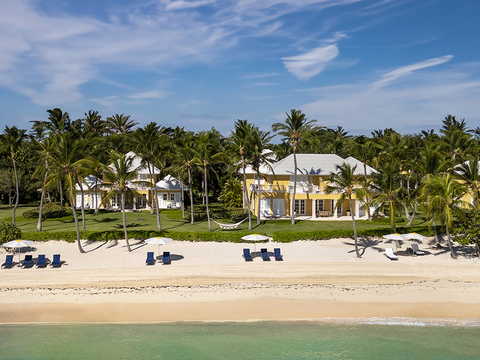 Tortuga Bay recibe 1st Grand Hotel Champion 2025 por Serandipians by Traveller Made